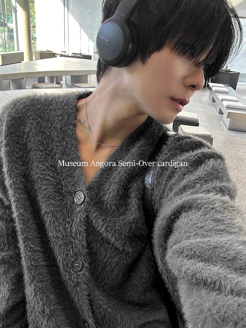 [BEST] 뮤지엄 앙고라 세미 오버 가디건