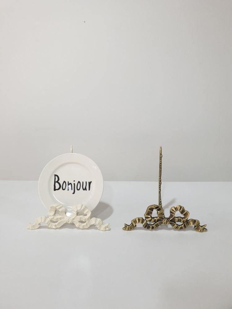 드라마 협찬 리본 골드 화이트 이젤 액자 장식 엔틱 앤틱 빈티지 소품샵