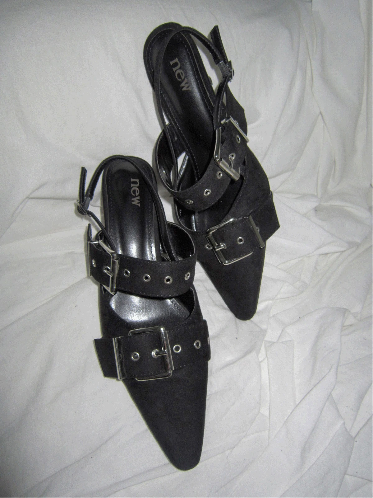 BUCKLE SLINGBACK HEELS
