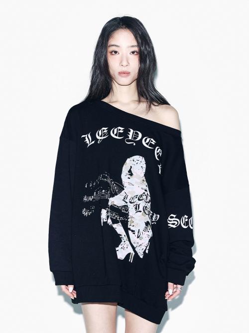 GRAPHICS OFF-SHOULDER SWEATSHIRT BLACK