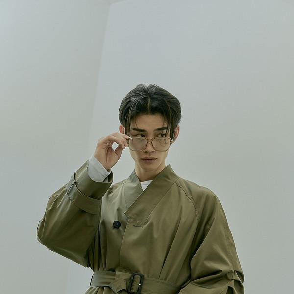 도포 트렌치 코트