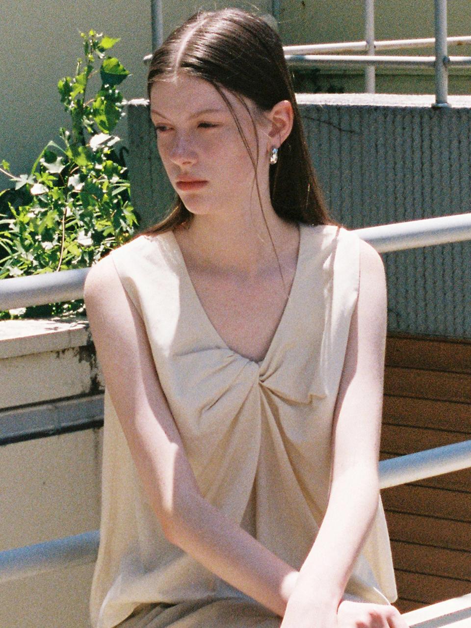 트위스트 블라우스 버터 amr2108