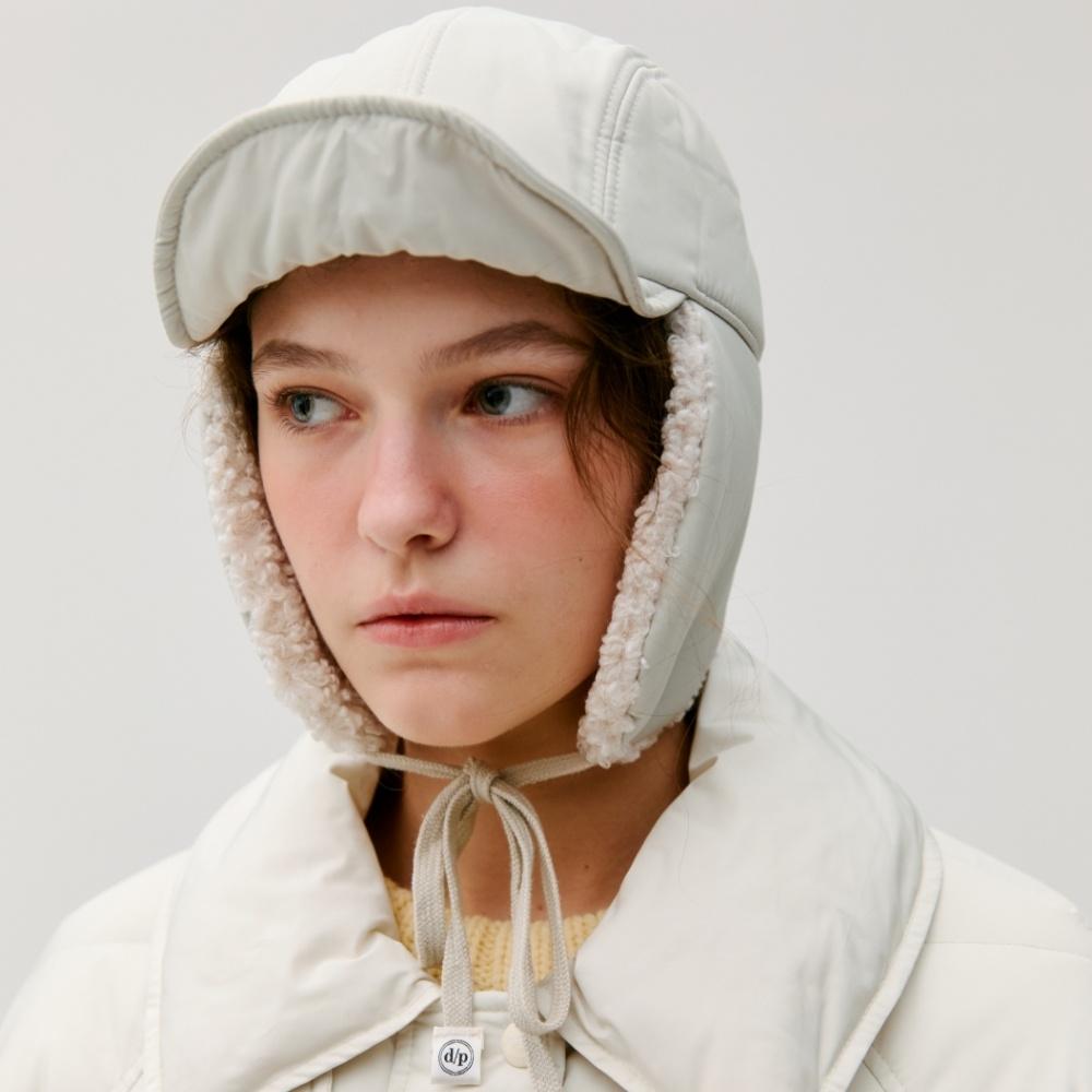 padded earflap cap - green beige