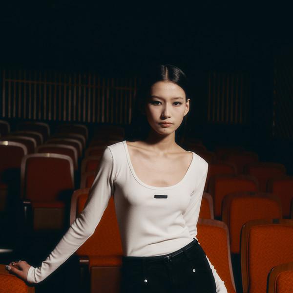 리브드 롱 슬리브 [화이트]