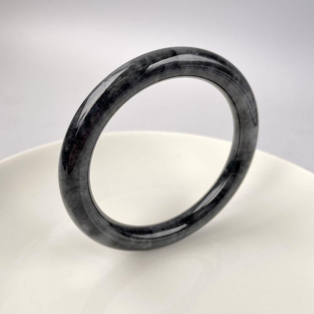 Cylindrical Jadeite Bangle