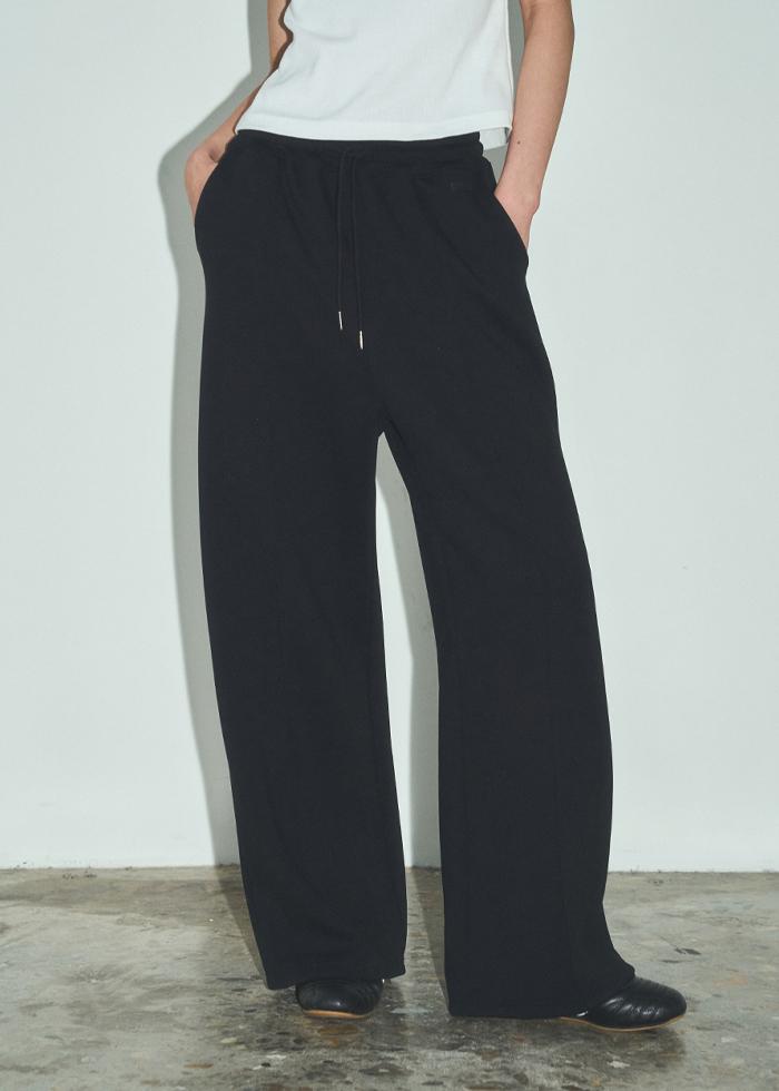 Every Day Relaxed Wide-Fit Trousers_CTB544(Black)
