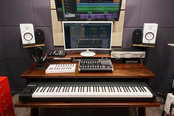 아카시아원목 미디데스크 원목책상 피아노책상 1600