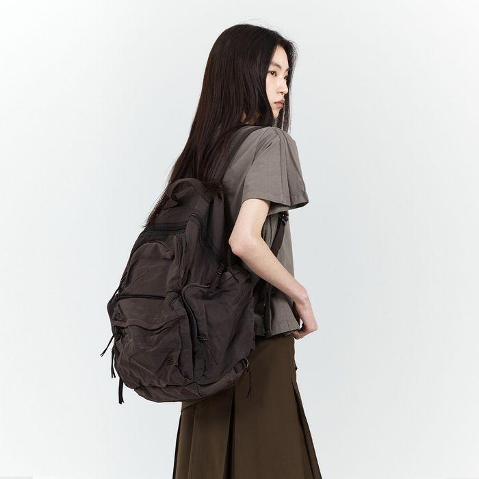 TRANSFORMABLE UTILITY POCKET BACKPACK (MEDIUM) BROWN