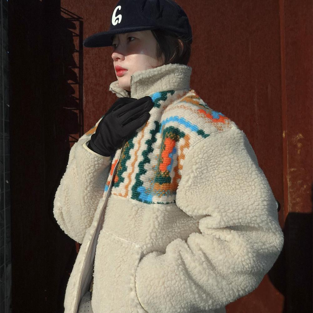 Crocher Fleece Jacket Beige_F244JP04