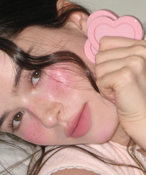 에이오유 촉촉 크림 블러셔