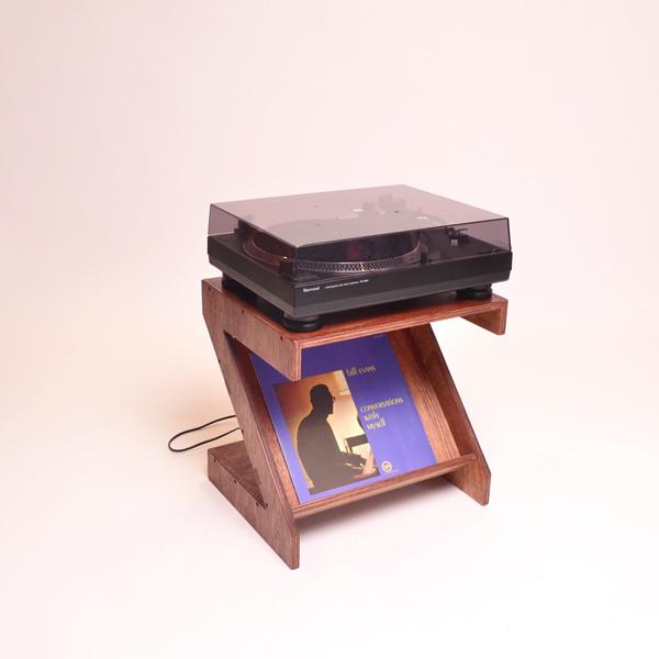 ONE RECORD NO2108140