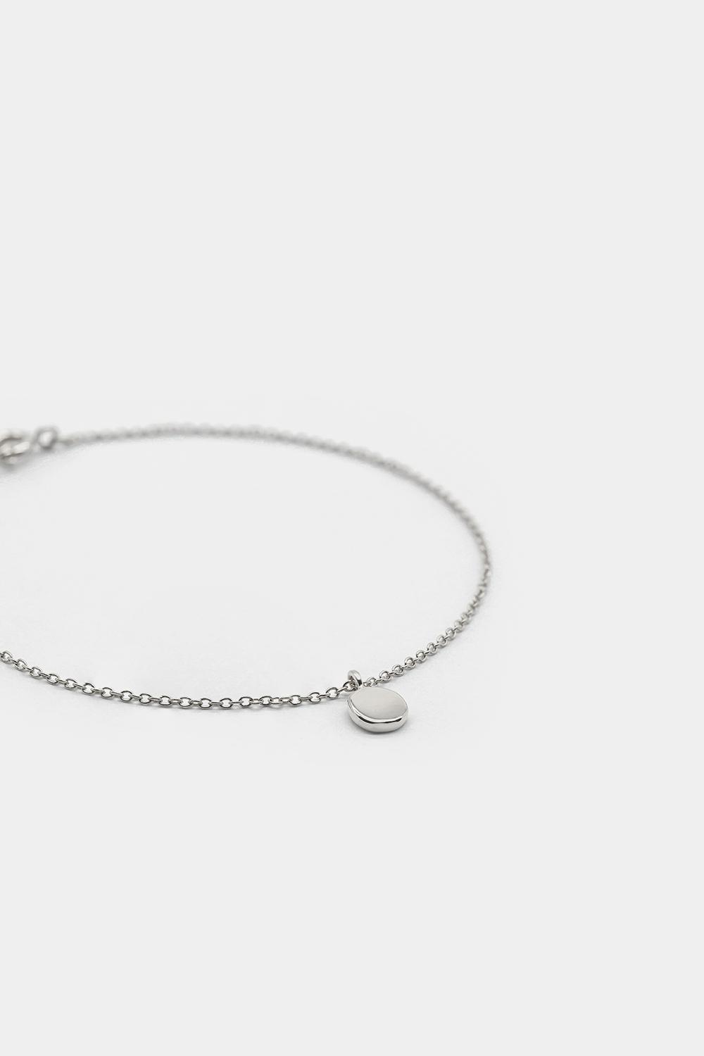 Petit petal bracelet
