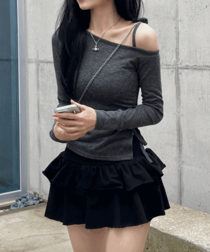 리본 언발 원오프 숄더 허리 트임 셔링 티 -3color