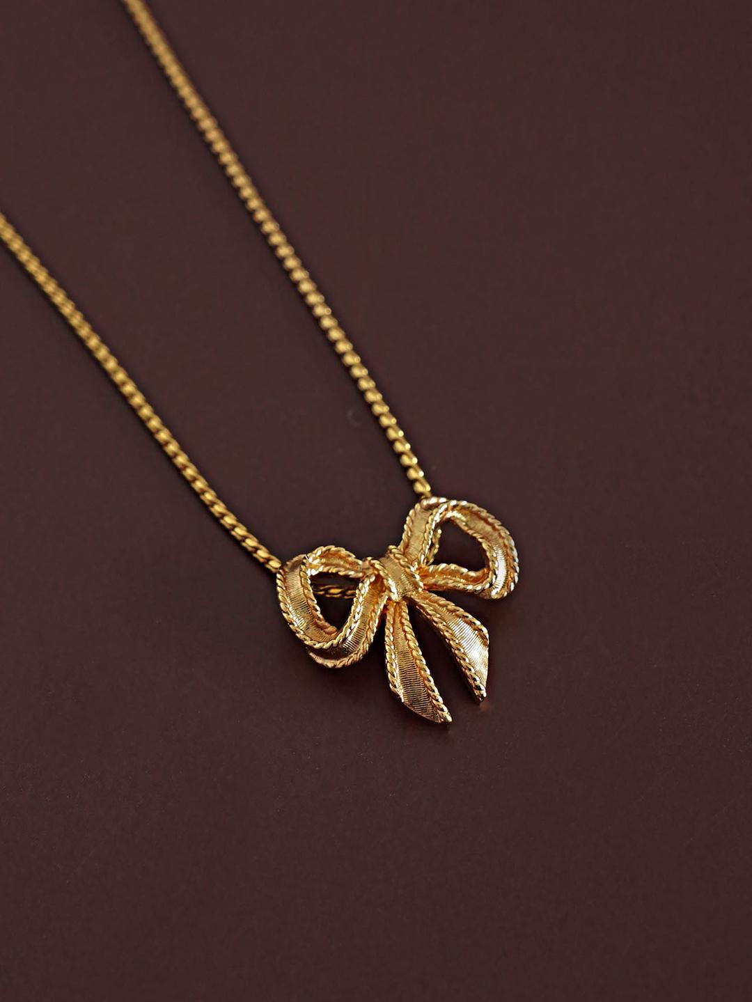 [avon] Petite Ribbon Gleam Necklace