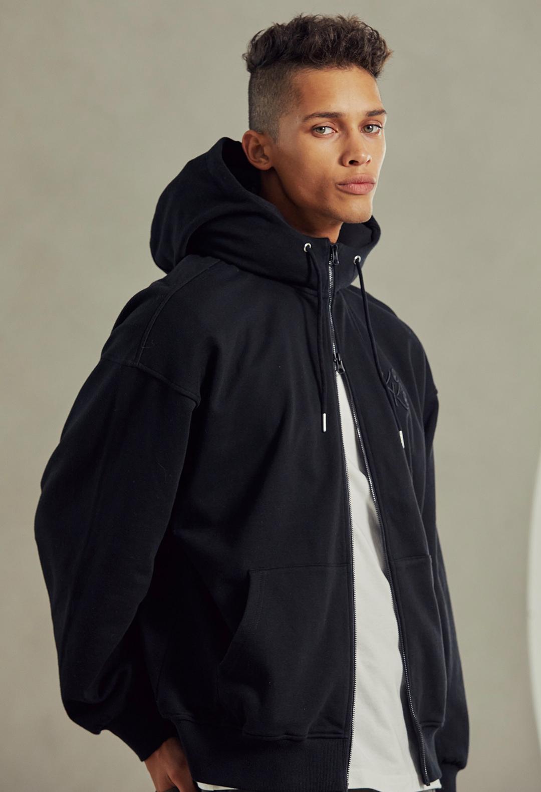 [필로우디] keek Signature Logo Hoodie Zip-up - Black