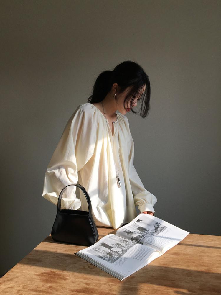 LORI BLOUSE 로리 블라우스 (CREAM)