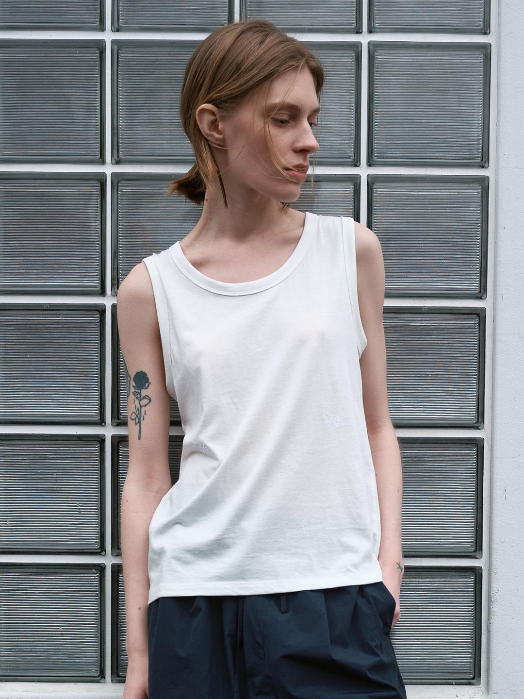 SIDE LOGO BOXY TANK TOP (white)