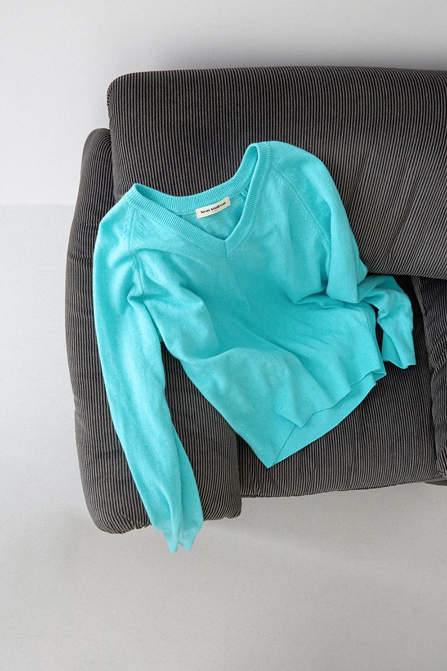 WOOL V-NECK KNIT