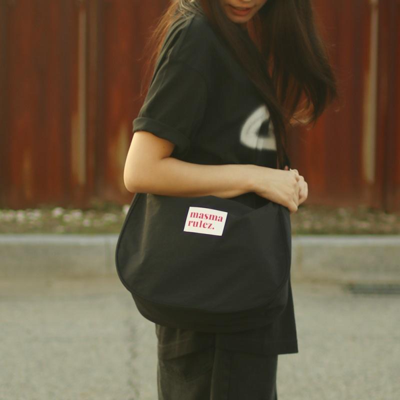 halfmoon cross bag_black