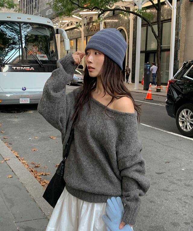 데일리쥬 [MADE] 멜로우 오버핏 울 보트넥 니트 (원숄더/오프숄더)