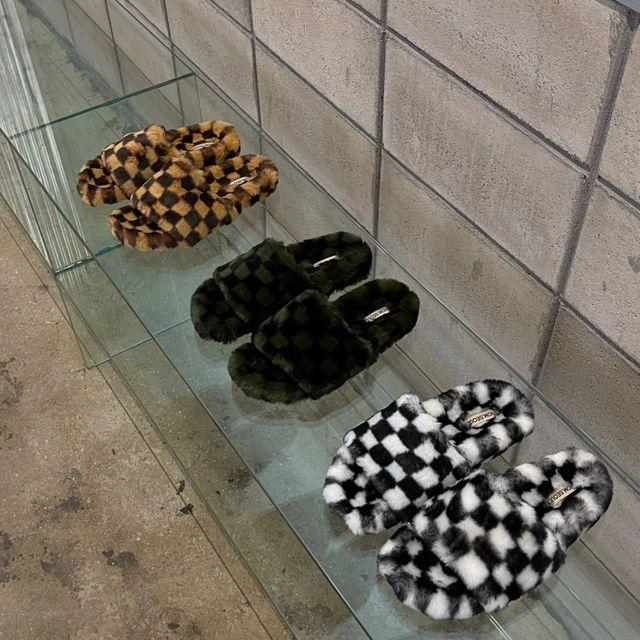 체커보드 밍크 슬리퍼