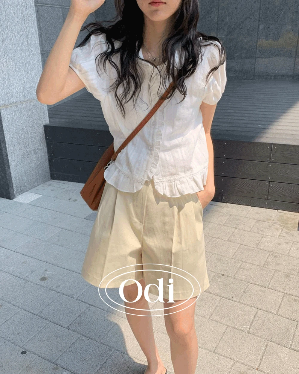 피오린 프릴 카라 여름 블라우스 (2컬러)