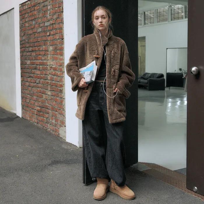 WOMAN 리버시블 무스탕 더플 코트 [DARK BROWN] / WBE4L10522