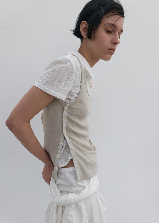 SIDE-BUTTON DETAIL SLEEVELESS TOP IN BEIGE