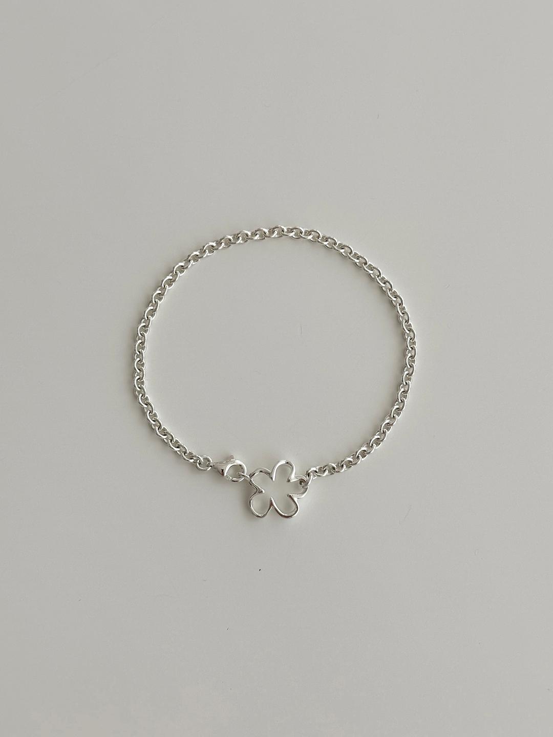 FLOWER POINT BRACELET