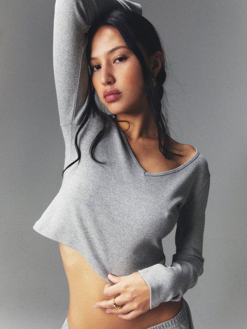 G CLASSIC V-NECK LONG SLEEVE (GRAY)