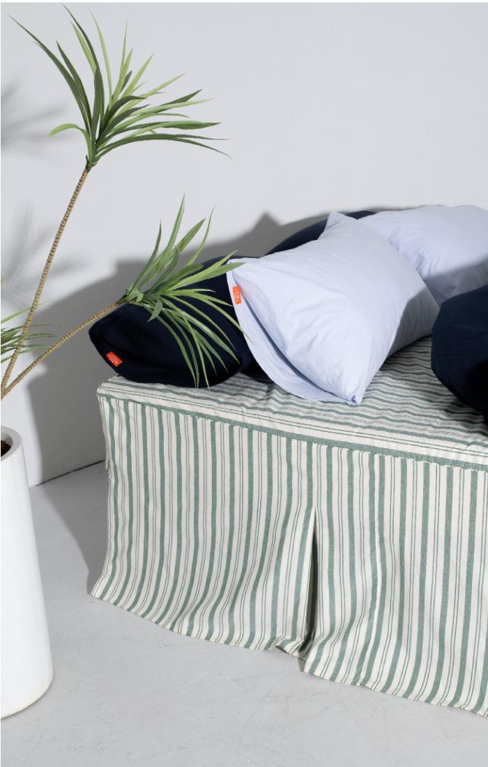 mountain village bed skirt