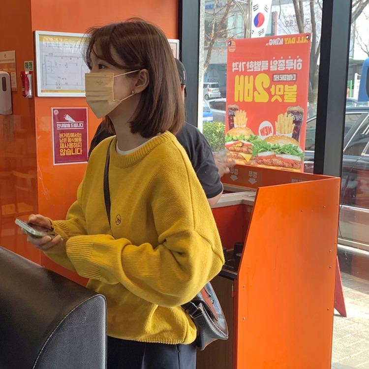 리얼옐로우 [YELLOMOI] 심볼로고 - knit (over-fit)