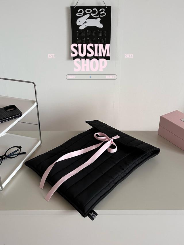 수심 Adorable Bow Pouch 어도러블 노트북 파우치 아이패드 맥북 블랙 리본