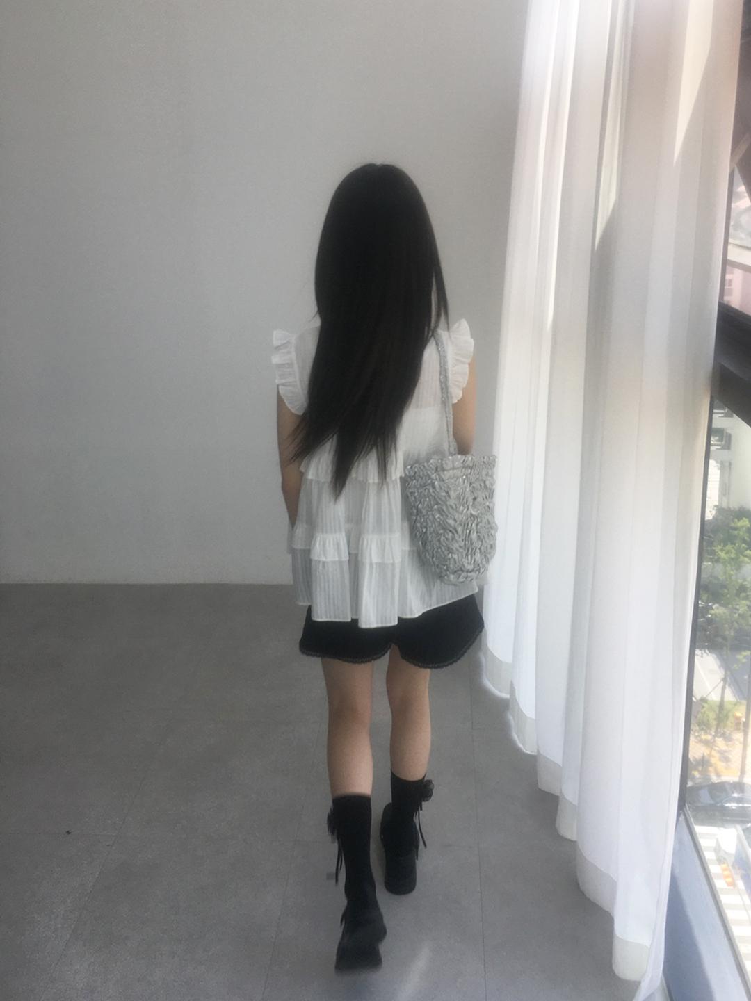 노비야카 [단독진행] Frill cancan blouse (Ivory, black)