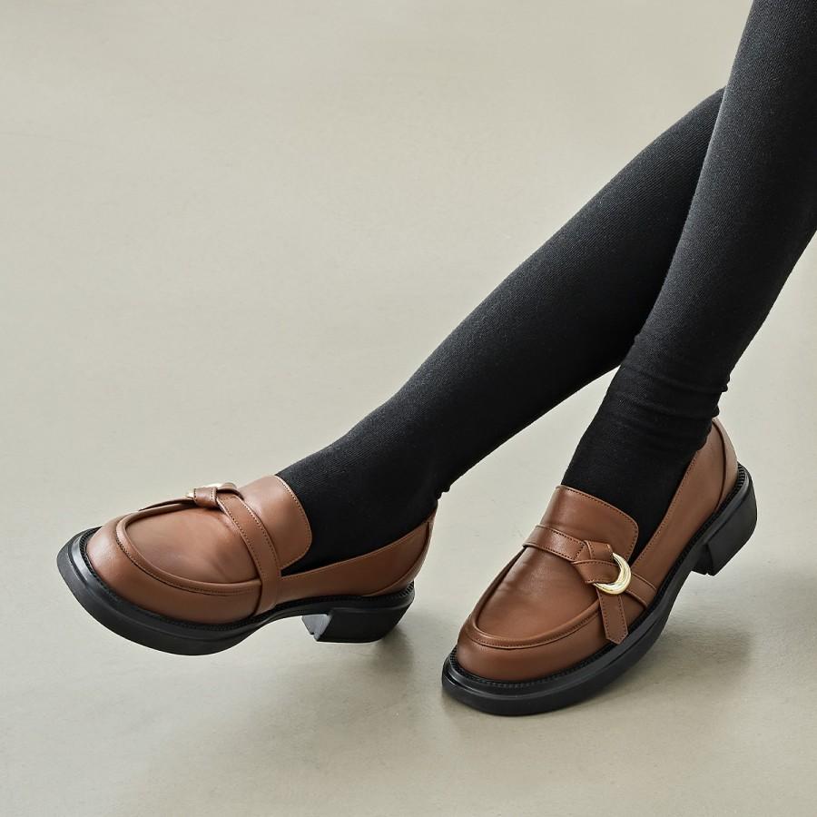 마쯔 by 엘칸토 여성 경량 스트랩 포인트 로퍼 4cm LCWC49M439