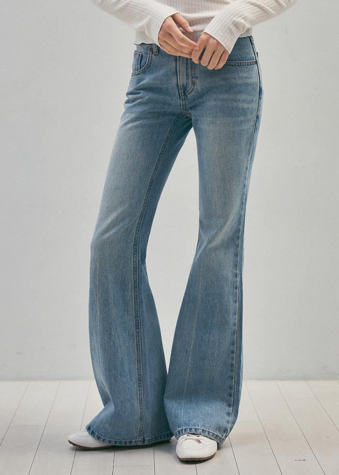 Center Press Washed Flared Denim Pants_CTD422(Light Blue)