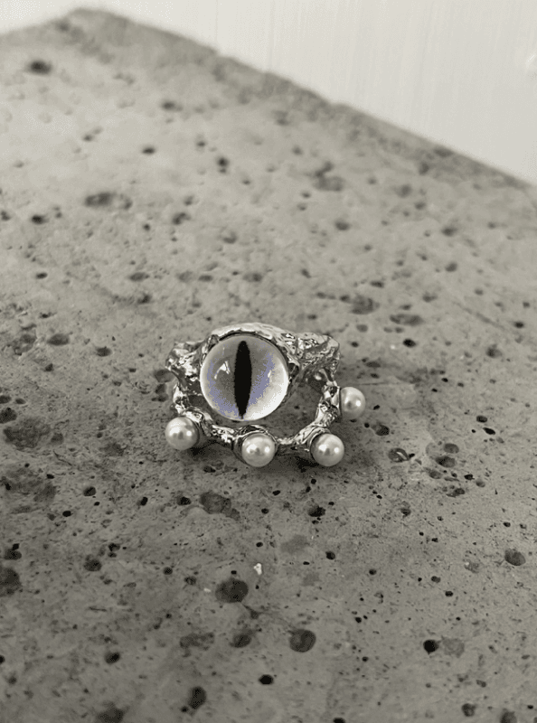 [당일출고]♥︎ONLY VIVIC♥︎ORIENTAL EYES RING