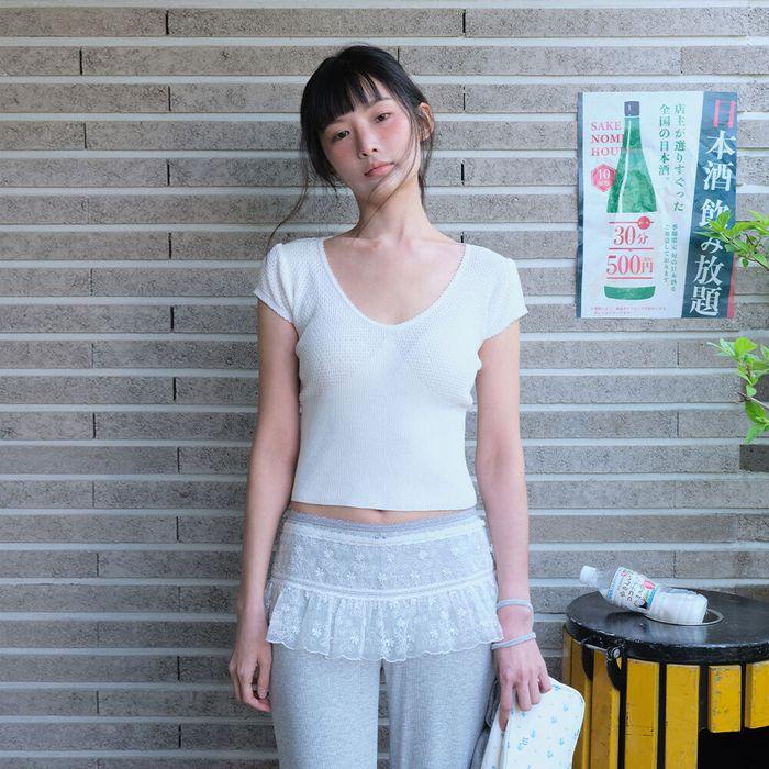 GRVB_PIN U-NECK TOP (IVORY)