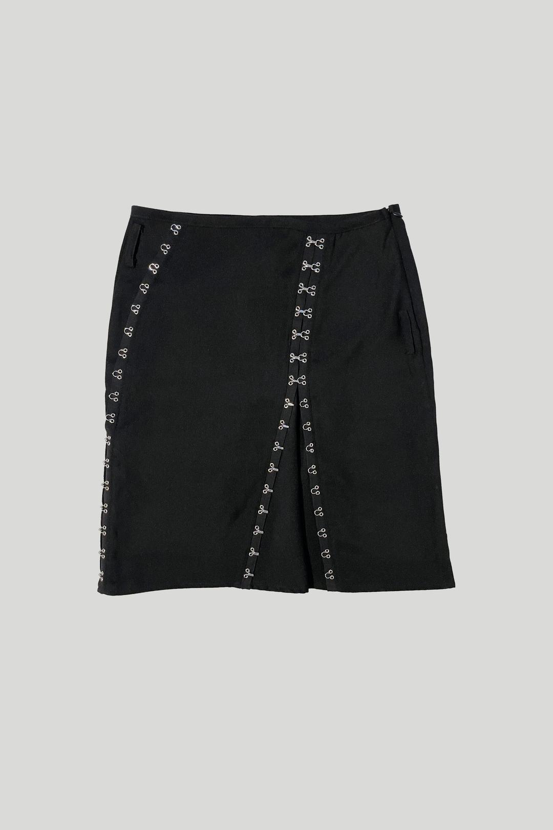 HOOK N EYE HIDDEN FLARE SKIRT