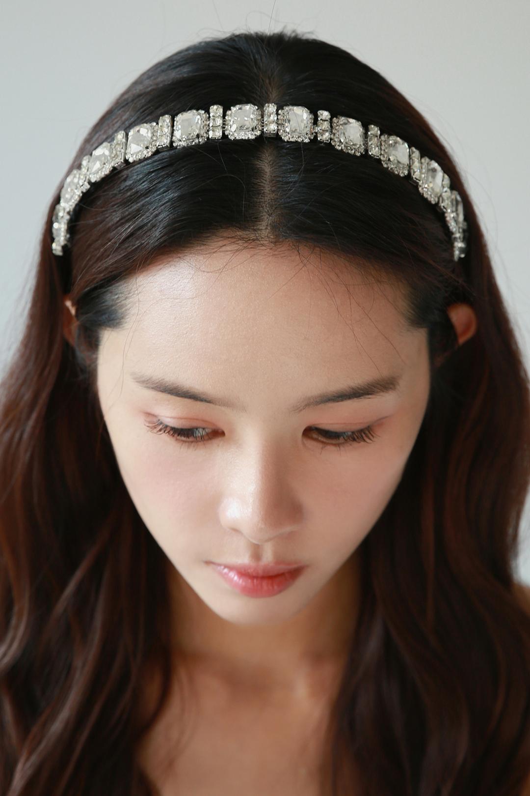 (시즌오프세일) 아네스 큐빅 헤어밴드 HAC0625