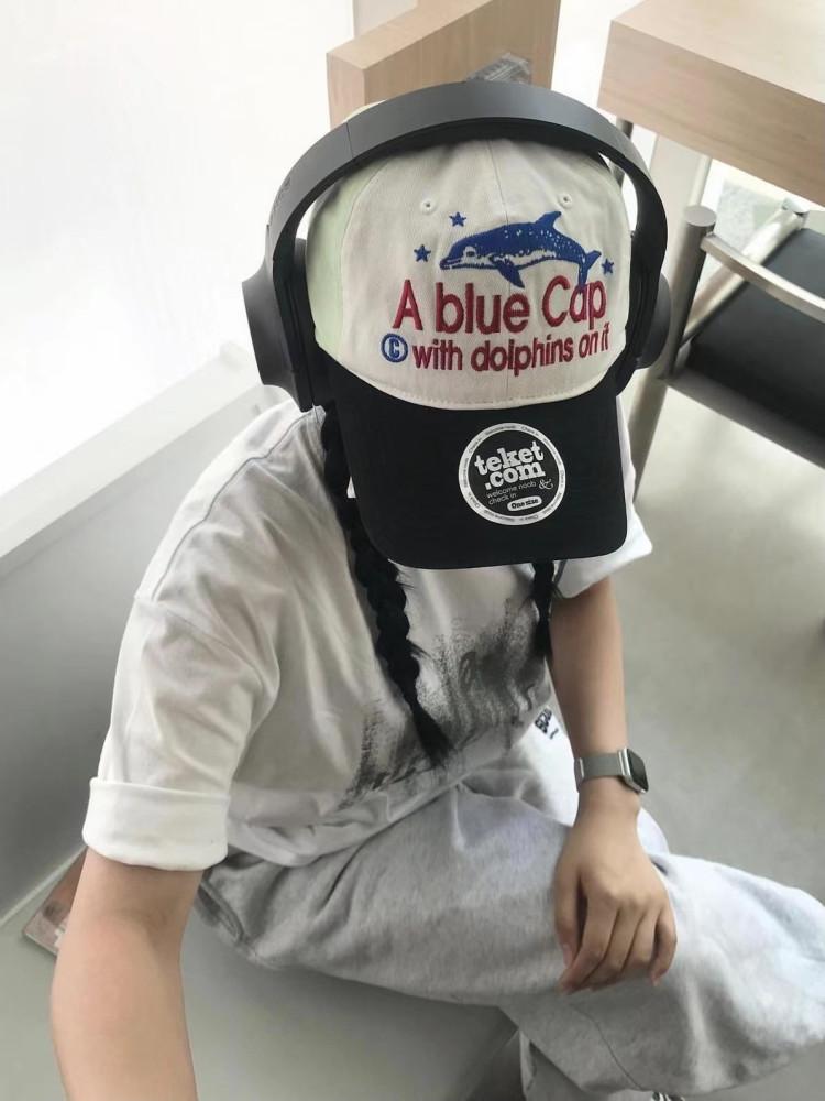 테켓 모자 커플 자녀 ins 캡  돌고래 자수 캐주얼 남녀  조절 가능 캡 야구 모자