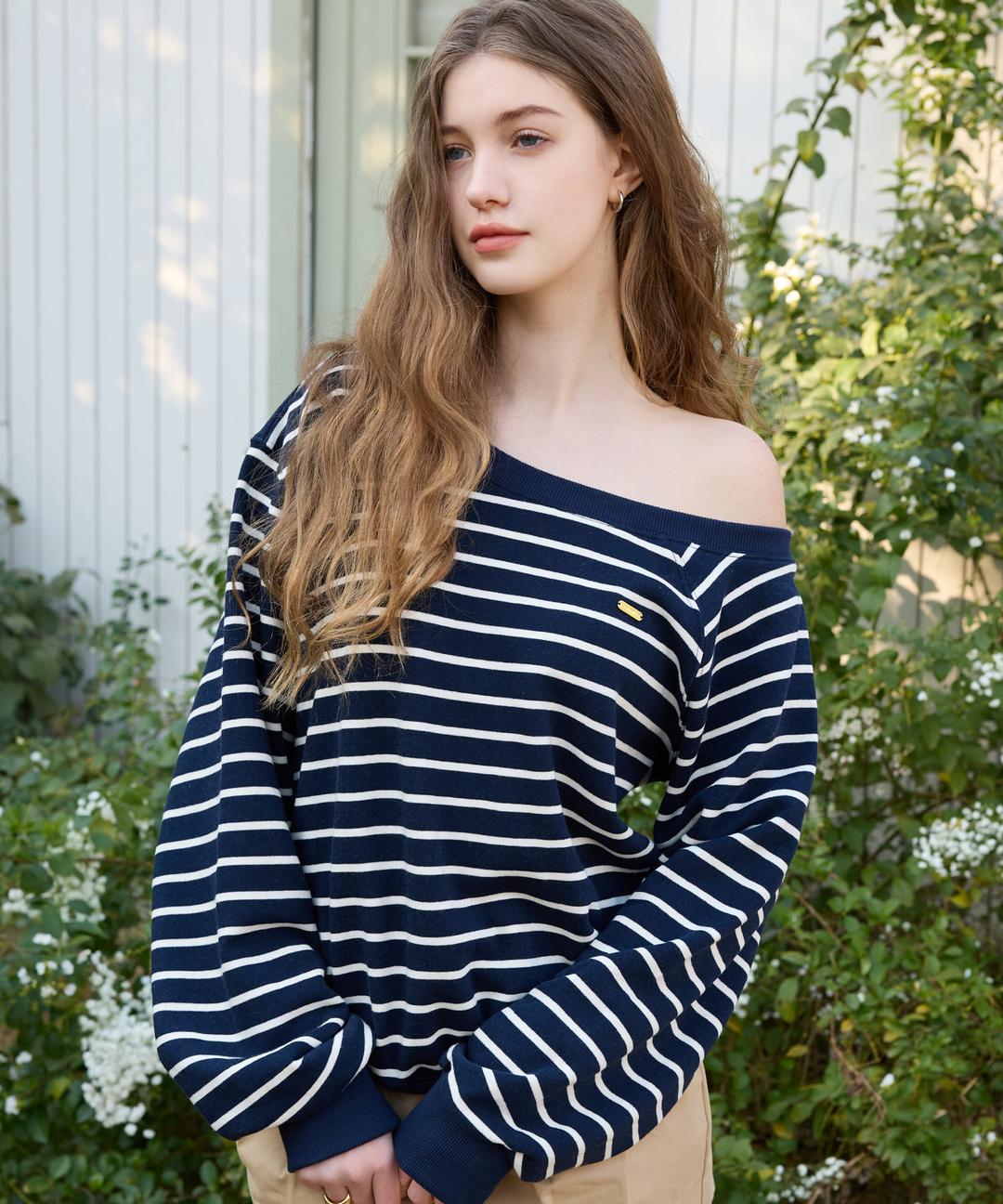Edin Off-Shoulder Striped Sweatshirt (Navy)