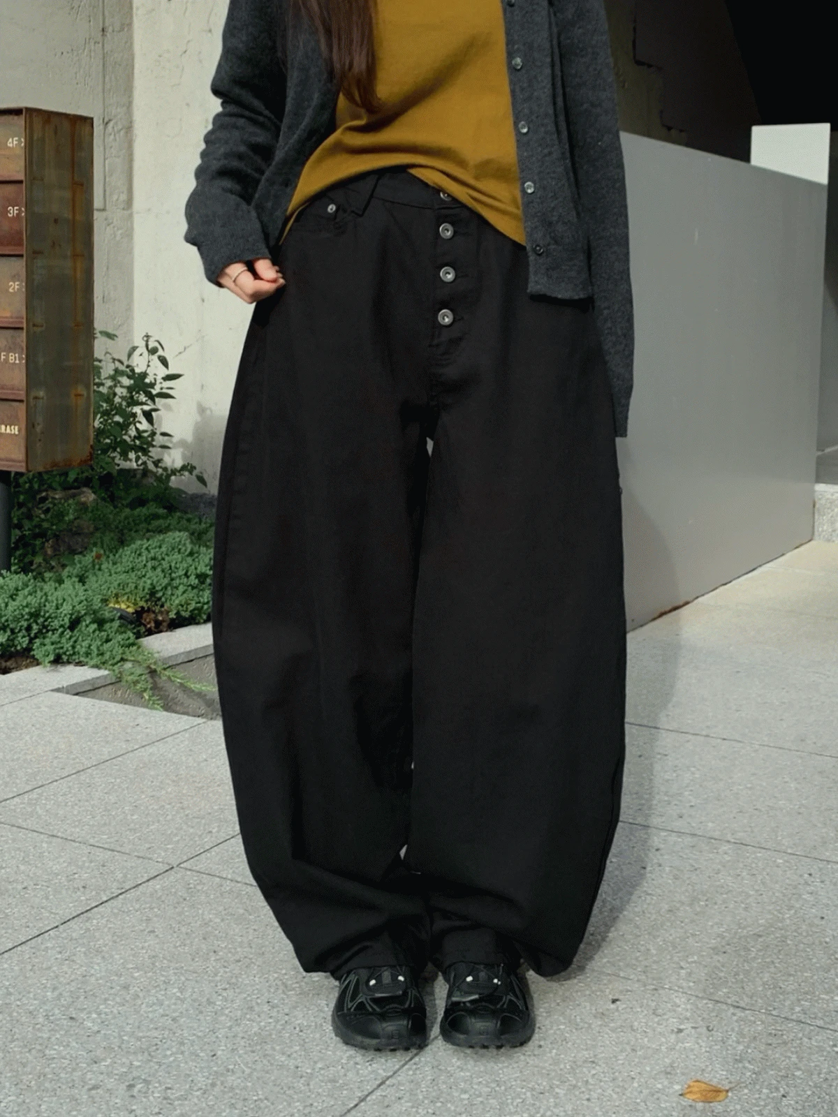토피 버튼 와이드 팬츠