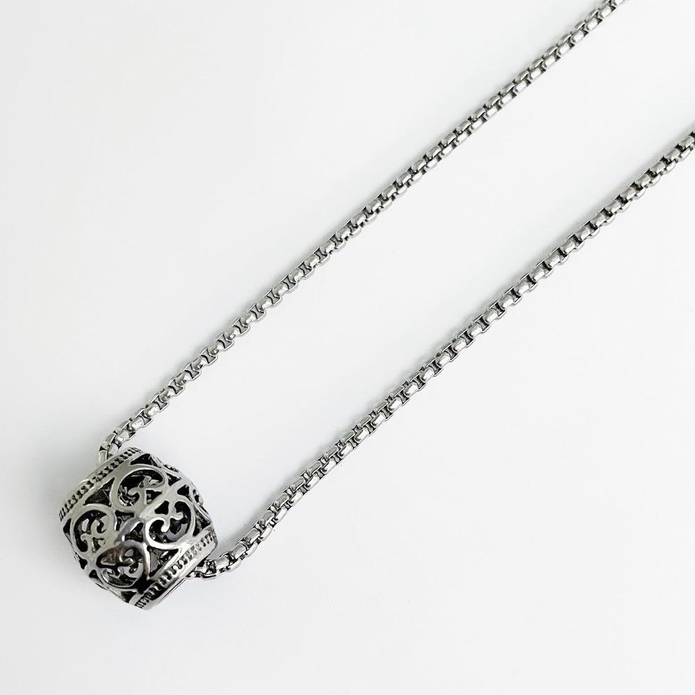 Shorter World Pattern Necklace