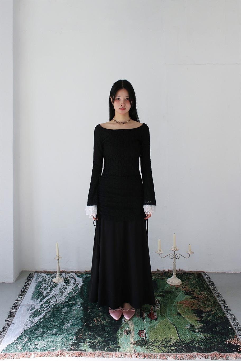 Alina Antique Lace Long Sleeve Tshirt_BLACK