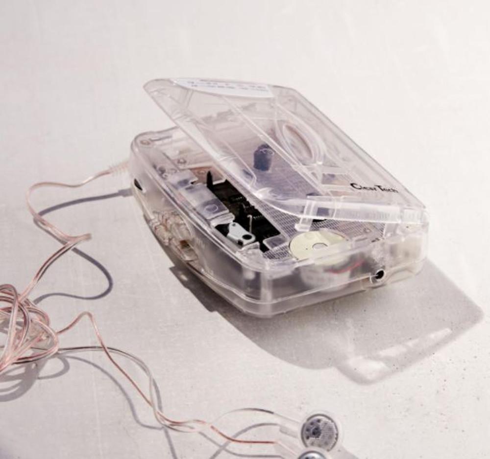 미국 어반 아웃피터스 레트로 투명 휴대용 미니 카세트 테이프 플레이어 (이어폰 포함)