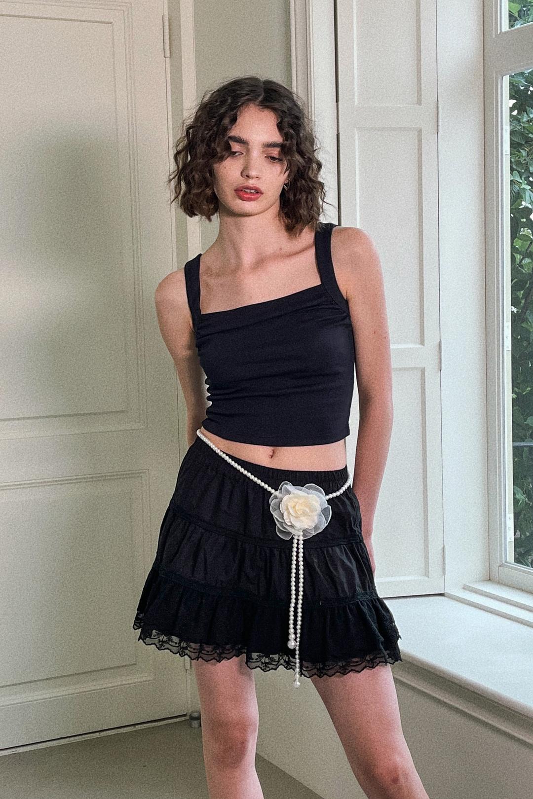 MILK RIBBON TOP (BK)