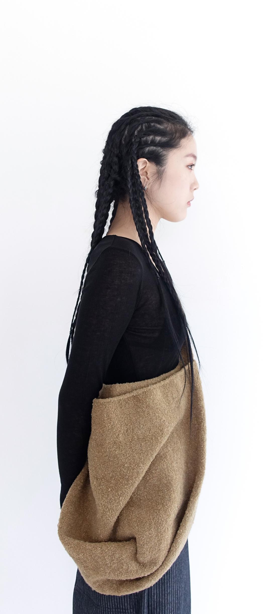natural knit shoulder bag