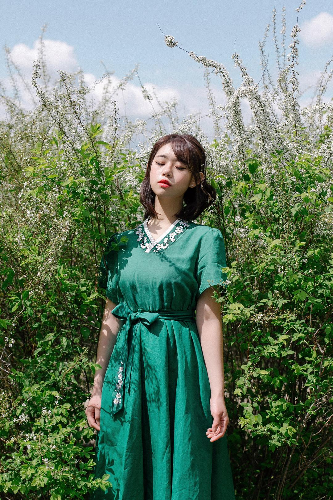 오얏꽃 자수 린넨 원피스 / 초록