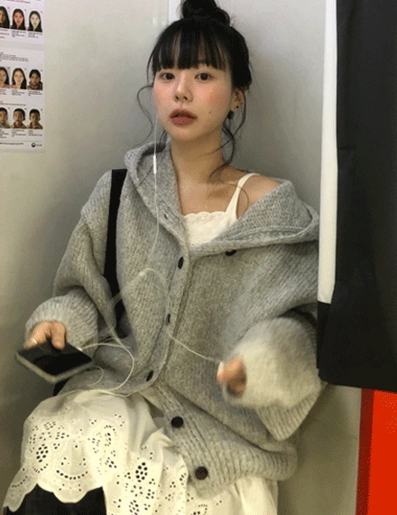 [오버핏/러블리🩶] 메듀카 루즈핏 니트 후드 가디건
